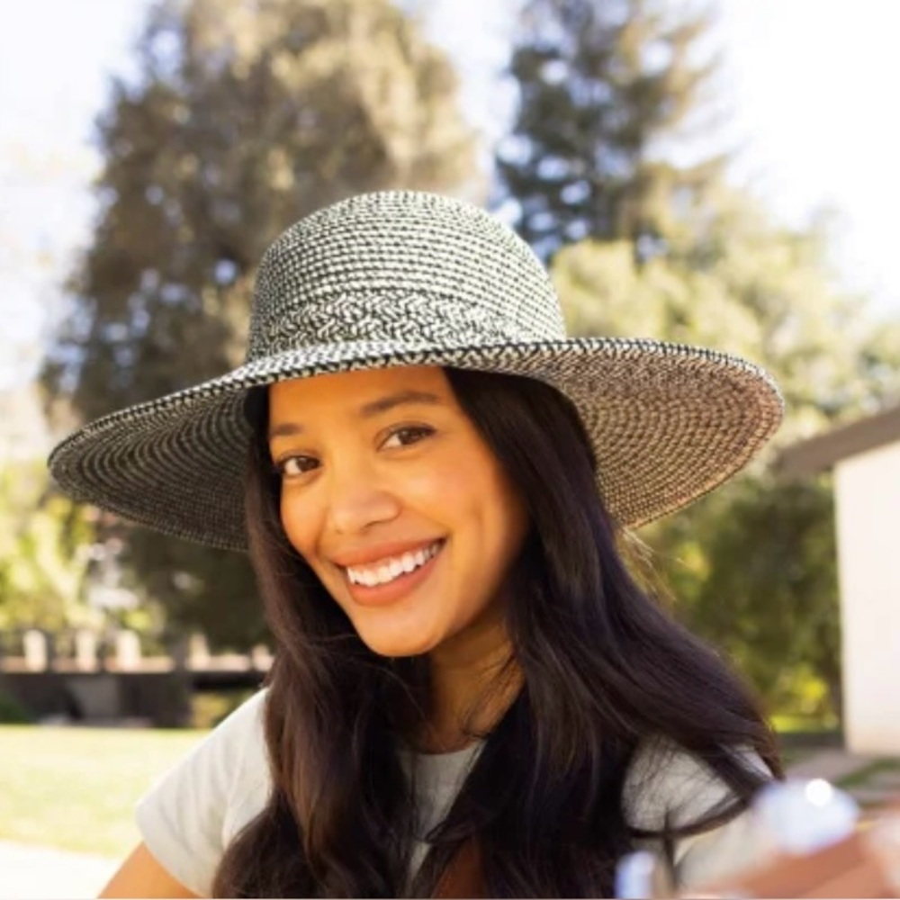 Stylish Black and White Wide-Brim Hat